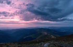 Хребет Боржави на заході сонця